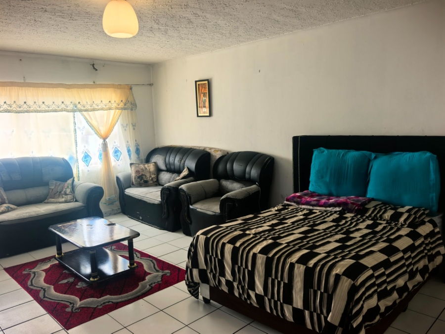 1 Bedroom Property for Sale in Quigney Eastern Cape